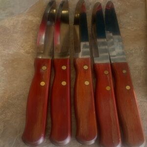 Set of 5 Red Handle Steak Knives